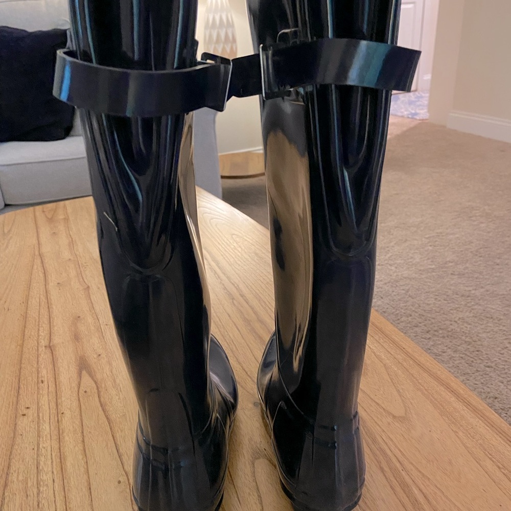 Hunter Tall Rainboots - Navy Blue/Gloss - Size 8